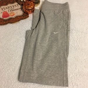 Nike women’s pants
